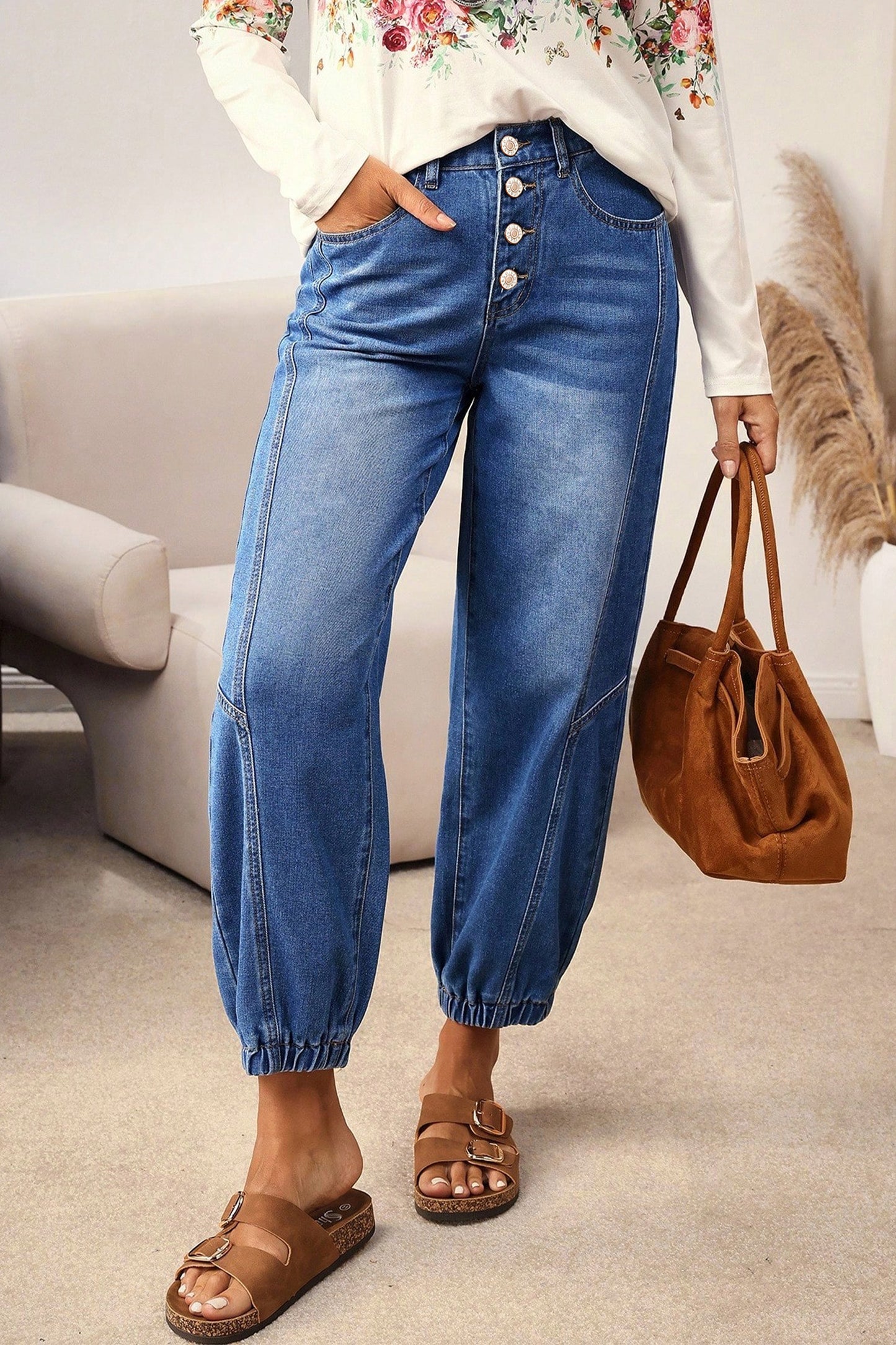 4 Buttons Front Tapered Casual Loose Fit Jeans
